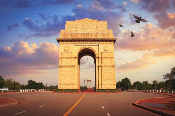 India Gate Image in delhi Click By driver Druning Taxi SErevice in Chandigarh to Delhi